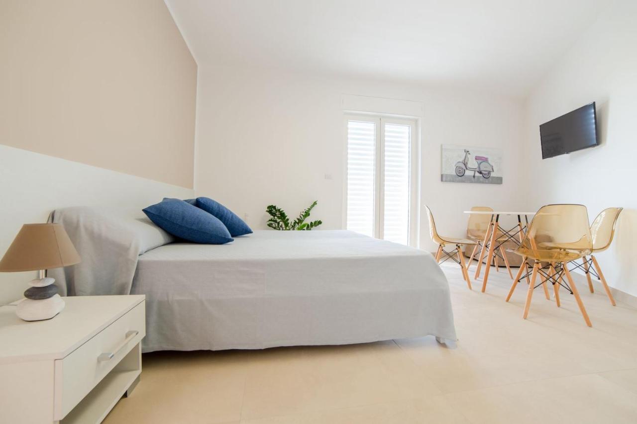 Apollo Apartment *